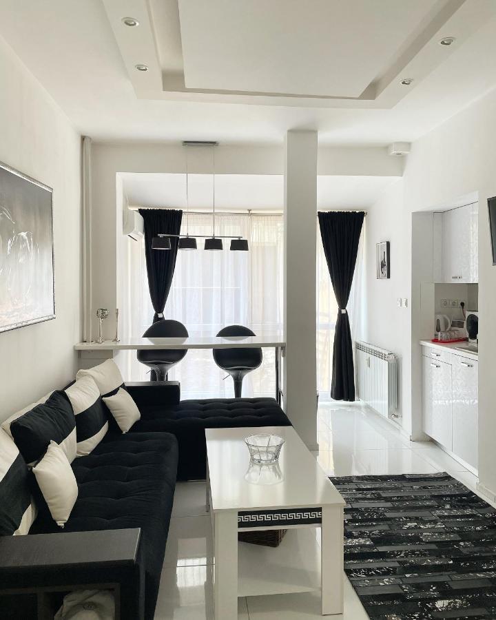 Zero-Waste Studio Apartment In Central 소피아 외부 사진